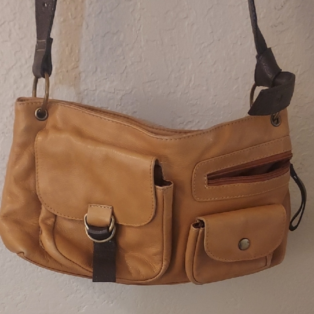 Sophia Visconti Tan Shoulder Bag Vintage Soft Leather.  Very Cool!